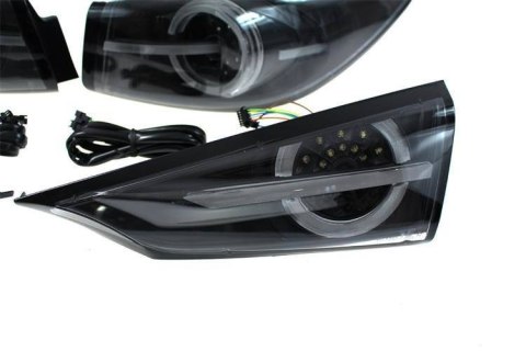 Lampy tylne LED Mazda 3 Sedan 09-13 USZKODZONE