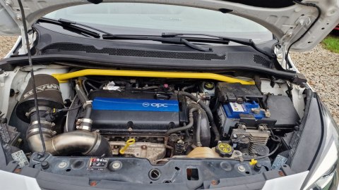 Rozpórka Opel Corsa D E OPC przednia górna Black