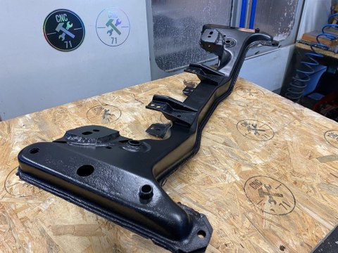 Wzmocnienie BMW 3 E30 Belki Przód Zestaw