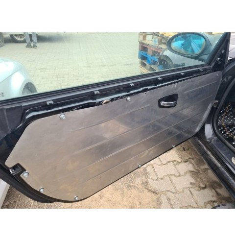 Panele drzwi BMW E92 Komplet