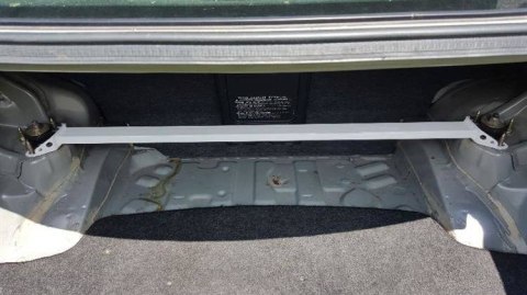 Rozpórka Lexus IS 200 tylna górna White