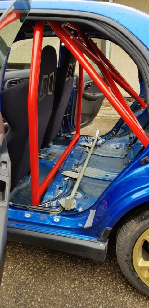 Rollbar skręcana pół klatka BMW 3 E36 sedan Red