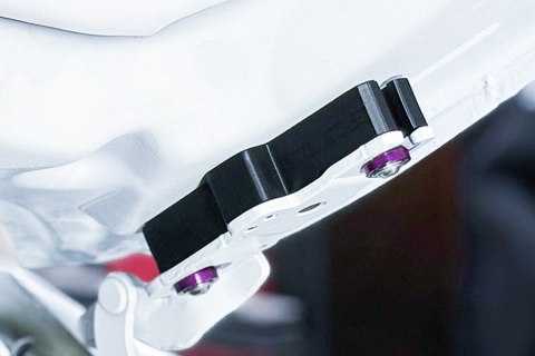 Dystanse maski BMW 1 E80 E81 E82 20mm