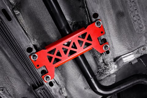 Rozpórka Ford Focus MK2 MK3 środkowa dolna Red Stal