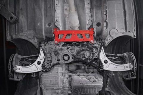 Rozpórka VW Golf 8 przednia dolna Red Stal