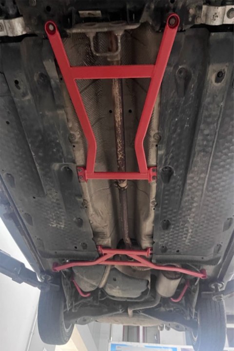 Wzmocnienie VW Golf V VI Scrirocco tylna dolna Red Aluminium