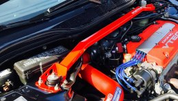 Rozpórka Honda Accord VI przednia górna Black